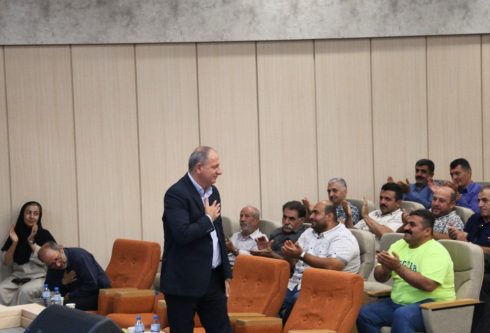 خاکی